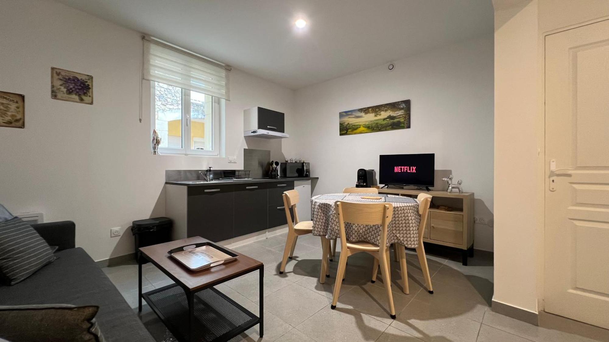 Fenix Appartement T2 40 M2 Cosy Rdc Plein Centre Ville Pierrelatte Luaran gambar